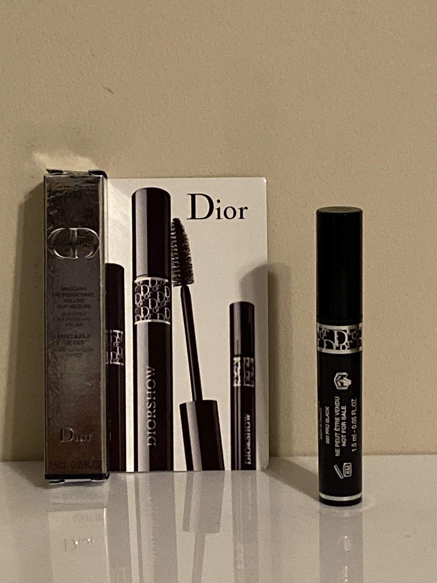 Dior, Mascara Diorshow 24h Buildable Volume Mascara, Black, 0.05oz/1.5ml